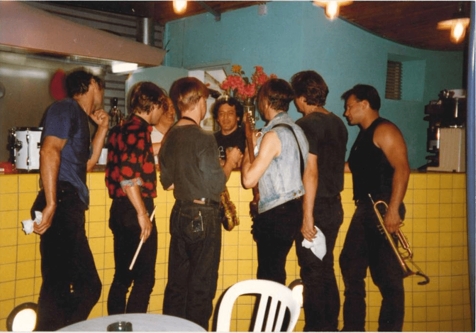 Article Effet Tunnel Lettre Au Bikini