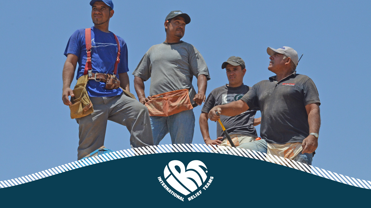 Volunteers building homes for families in Mexico