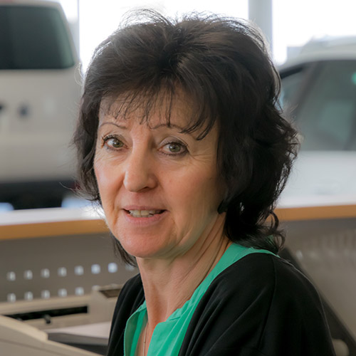Maritta Schwarz, Serviceassistentin