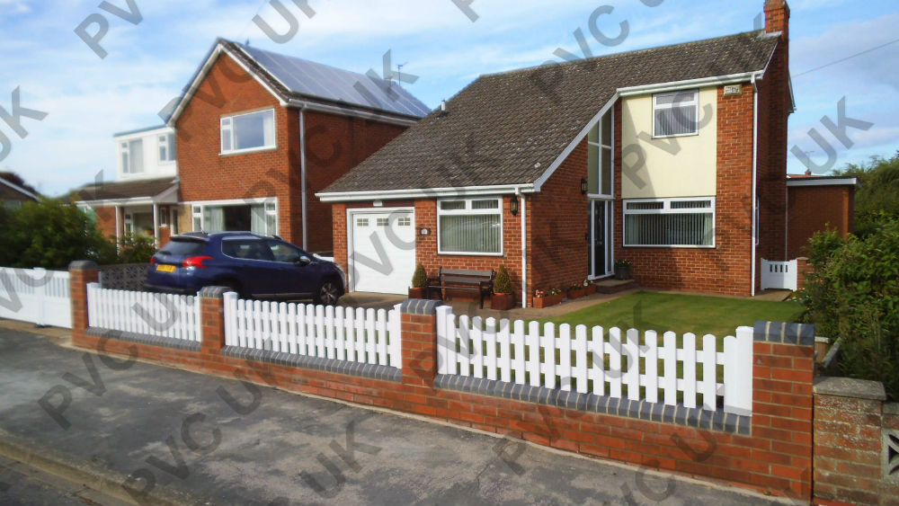 Plastic Fencing A Great Alternative To Wood Pvc Uk Fencing 12