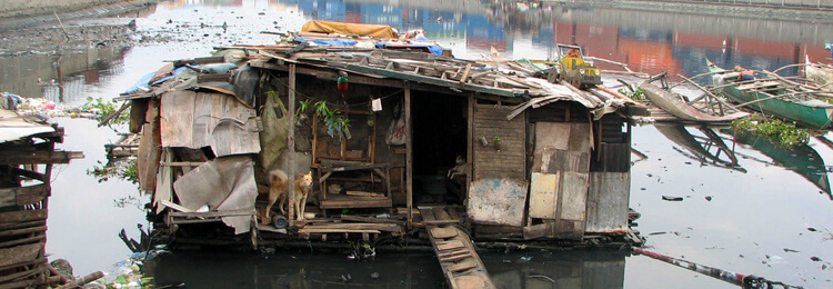 Slums & makeshift housing in the Philippines