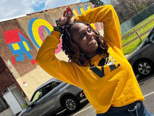 Love sweater, Yellow