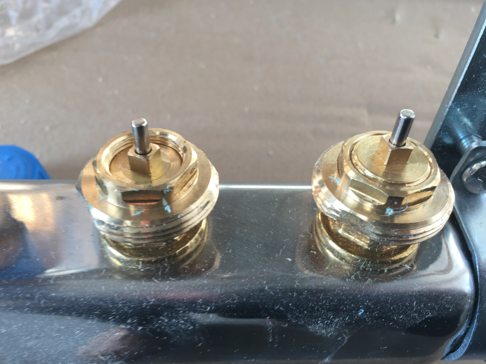 Réglage de course de l'aiguille pour utilisation micro-moteur ou actuateur