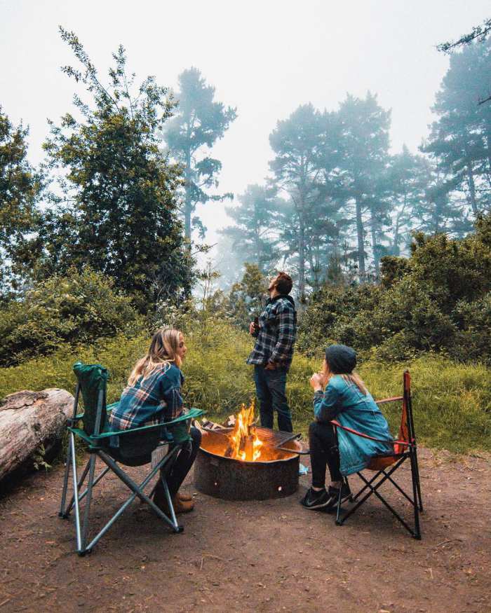 under30experiences-group-travel-blog-for-millennials-the-everyday-adventurer-5-ways-to-spend-more-time-outdoors-fire