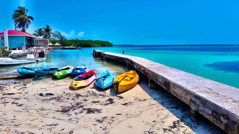under30experiences-group-travel-blog-for-millennials-10-tips-to-get-the-most-out-of-your-first-solo-travel-experience-destination-belize