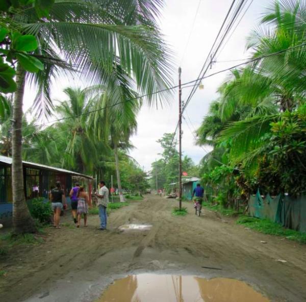 under30experiences-group-travel-blog-for-millennials-why-we-stopped-going-to-manuel-antonio-national-park-cocal
