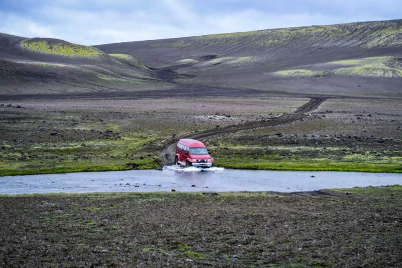 iceland-trek-transportation