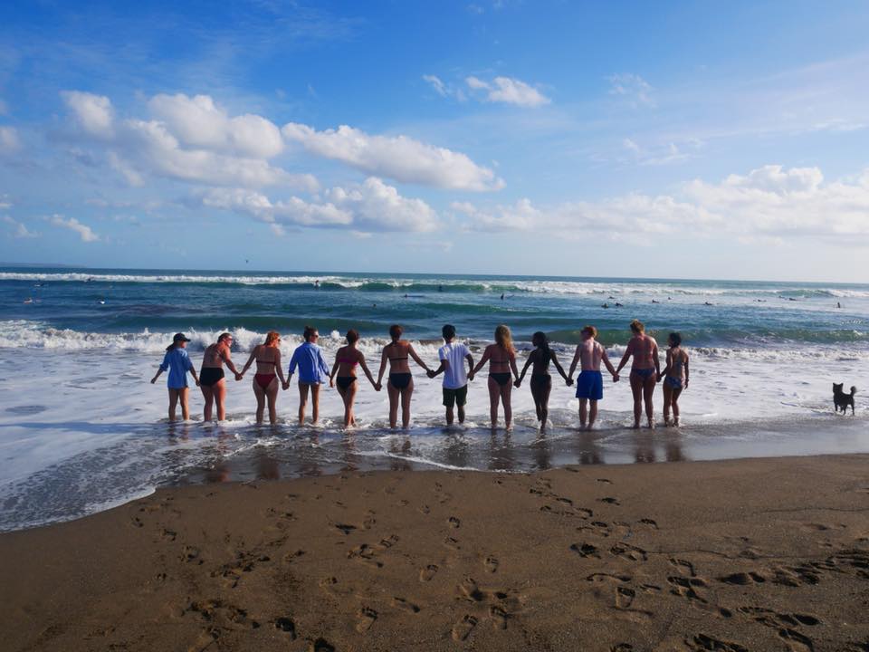 young-travelers-on-bali-beach