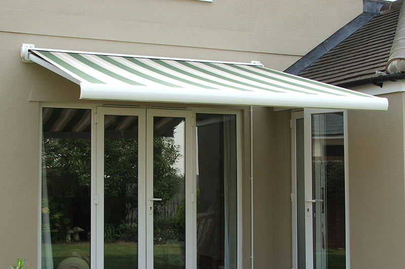 Monza Fully Enclosed End Fix Cassette Awning