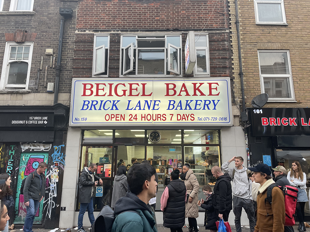 15 BEST Cheap Eats in London [A Local Foodies Guide!]