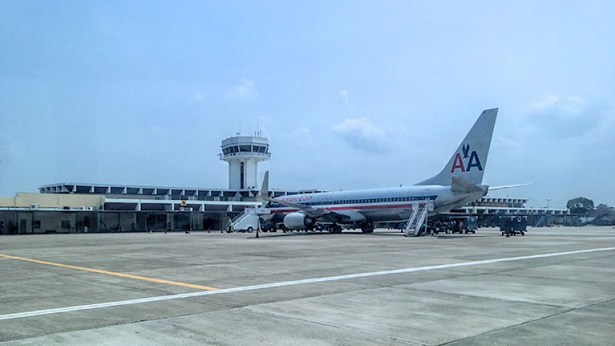 Photo of Philip S. W. Goldson International Airport (IATA: BZE, ICAO: MZBZ) from runway on arrival - Photo Credit: cjmartin on Flickr