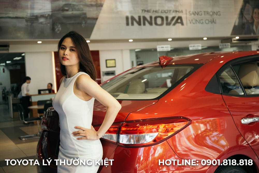 đuôi xe vios 2018