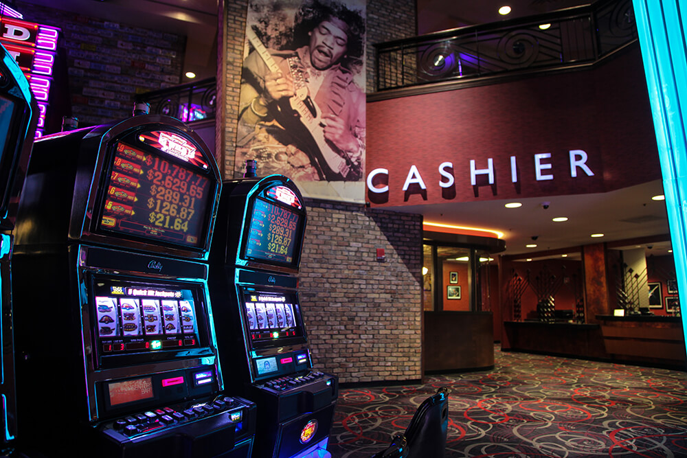 Among the slot machines are hundreds of styles and games to play, which means that whatever you like to play, you’ll probably find it on the Hard Rock’s casino floor. (Photo: Marc Rains)