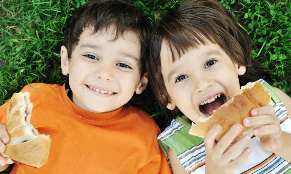 kids eating sandwiches