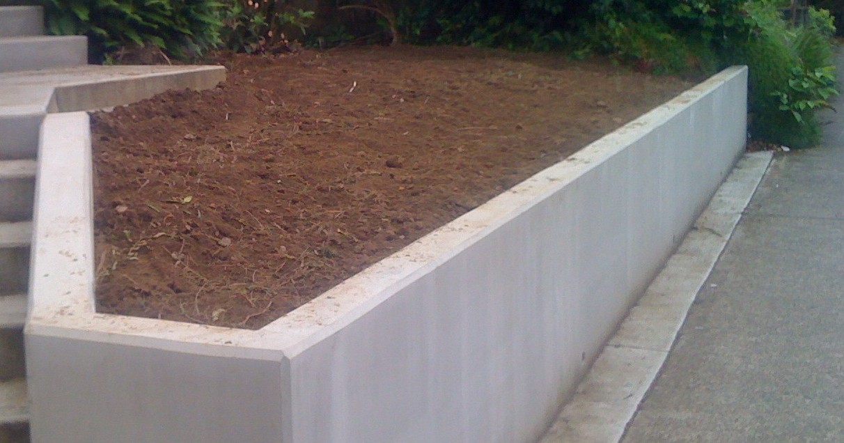 Concrete Retaining Wall
