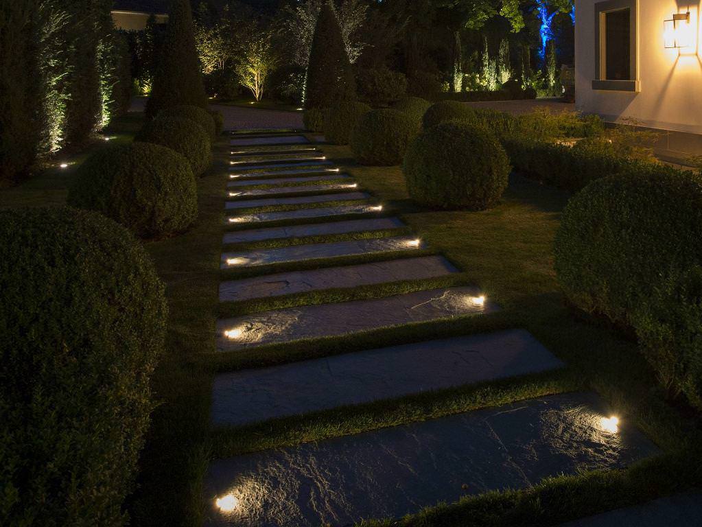 Residential Walkway Lighting