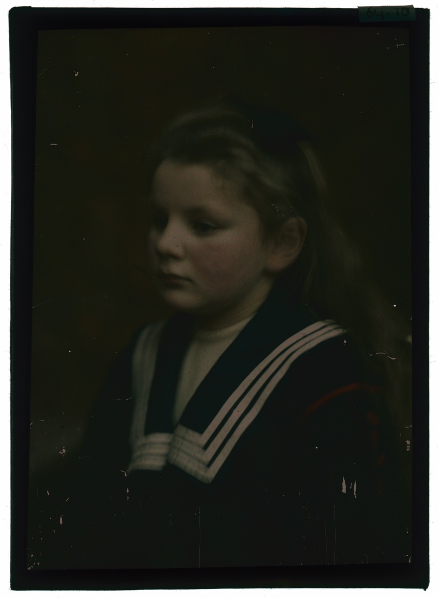 foto: Berend Zweers (1872-1946) - een meisje portret