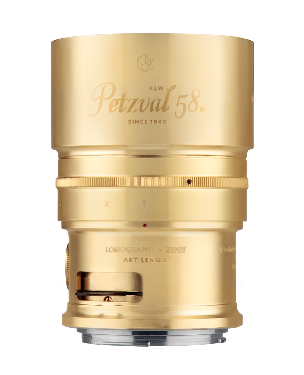 foto van New Petzval 58 Bokeh Control Art Lens