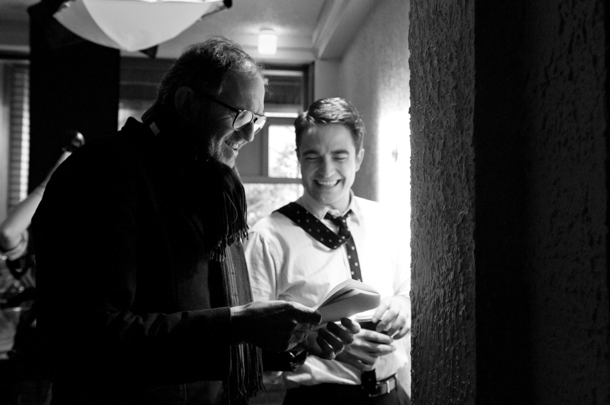 Regisseur Anton Corbijn met Robert Pattinson