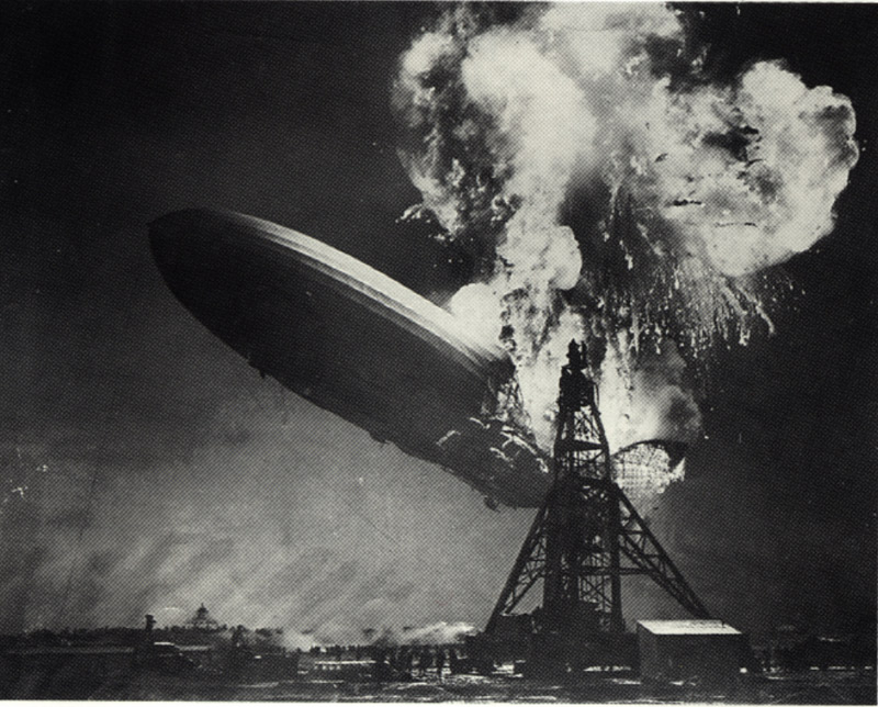 De ramp met de Hindenburg door Sam Shere