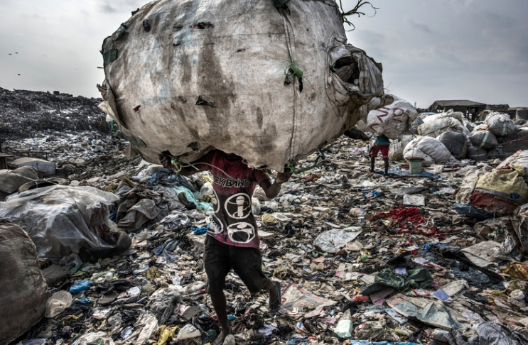 foto: © Kadir van Lohuizen - Wasteland, Lagos