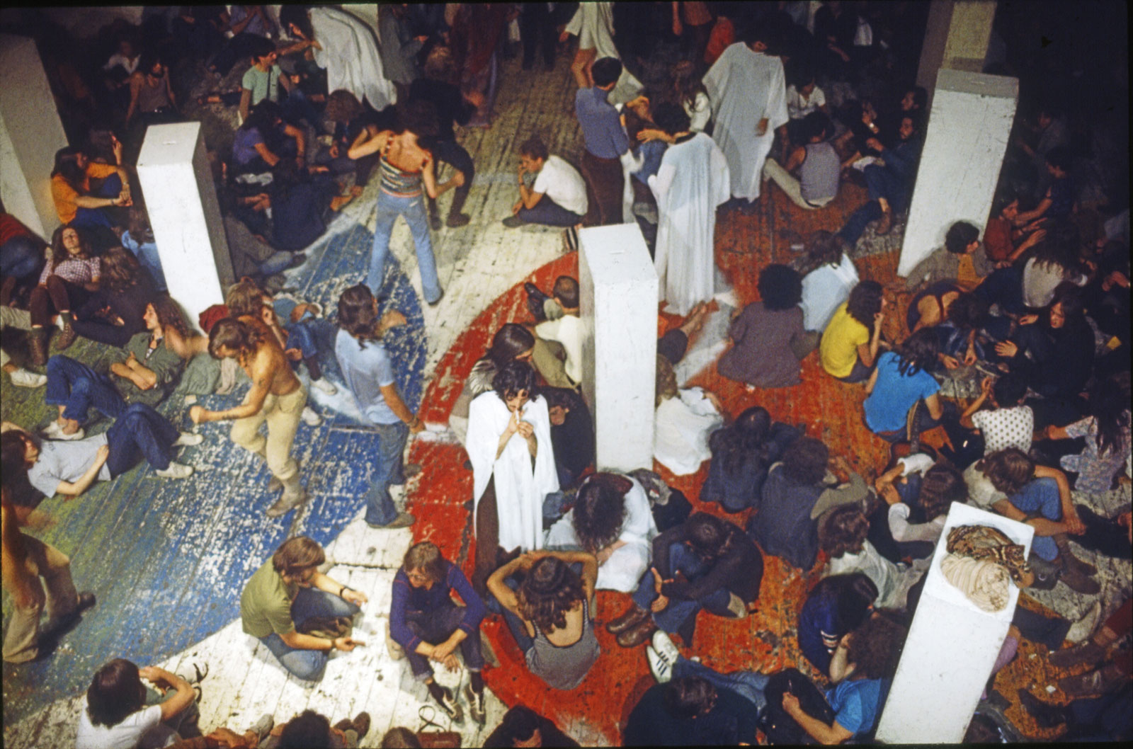 foto: © Adri Hazevoet - Hippiezaal Paradiso,1971