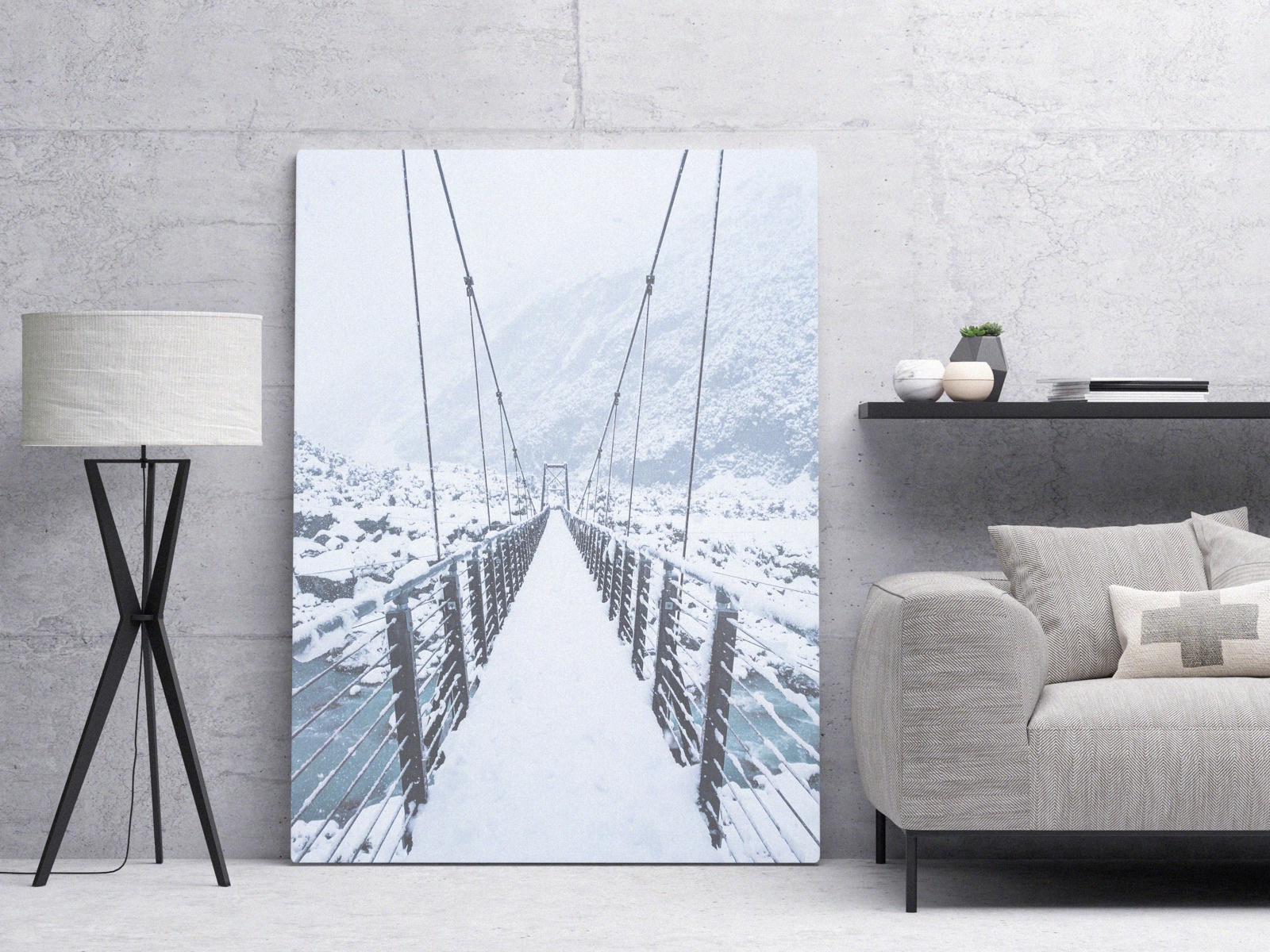 foto van een huiskamer met een foto op canvas