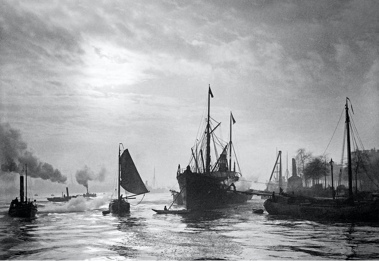 Emil Mögle - Fotograaf te Rotterdam 1885-1910, uitgegeven door Diafragma, isbn 9789490631123, foto van zeilschepen