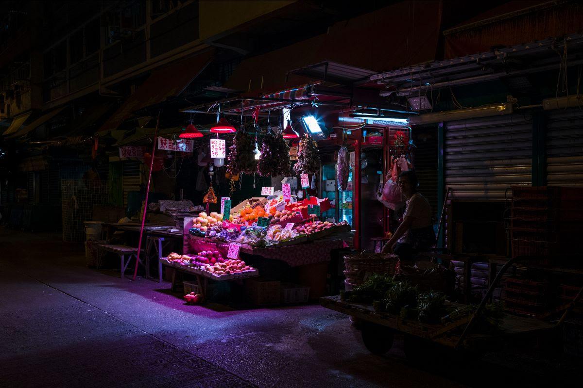 foto: © Ka-Ho Pang/Gallery WM - Invisible, marktkraam Hong Kong