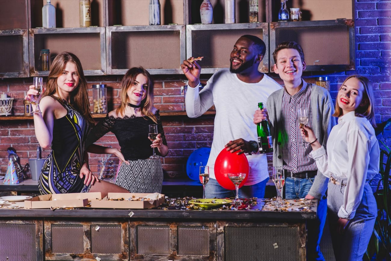 men-women-eating-party
