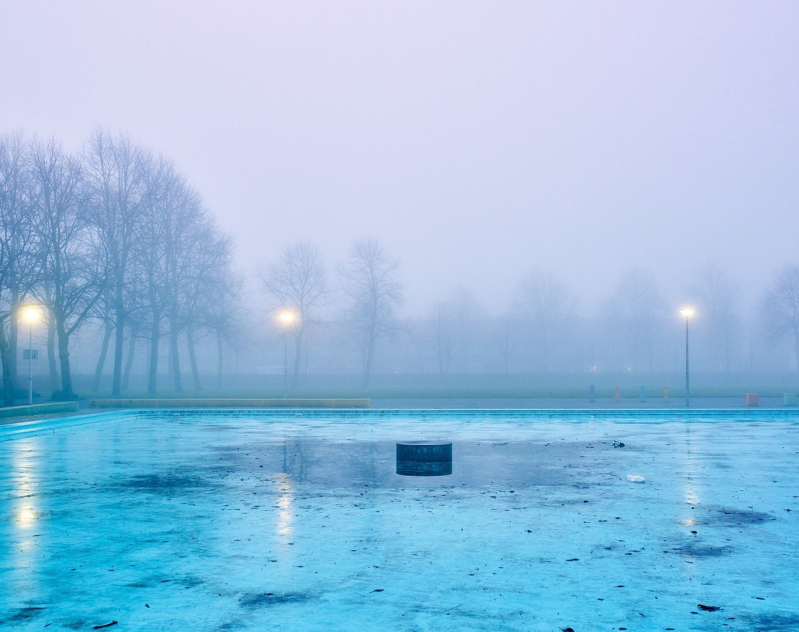 foto: © Raymond Wouda - Tuindorp Oostzaan zwembad in de mist