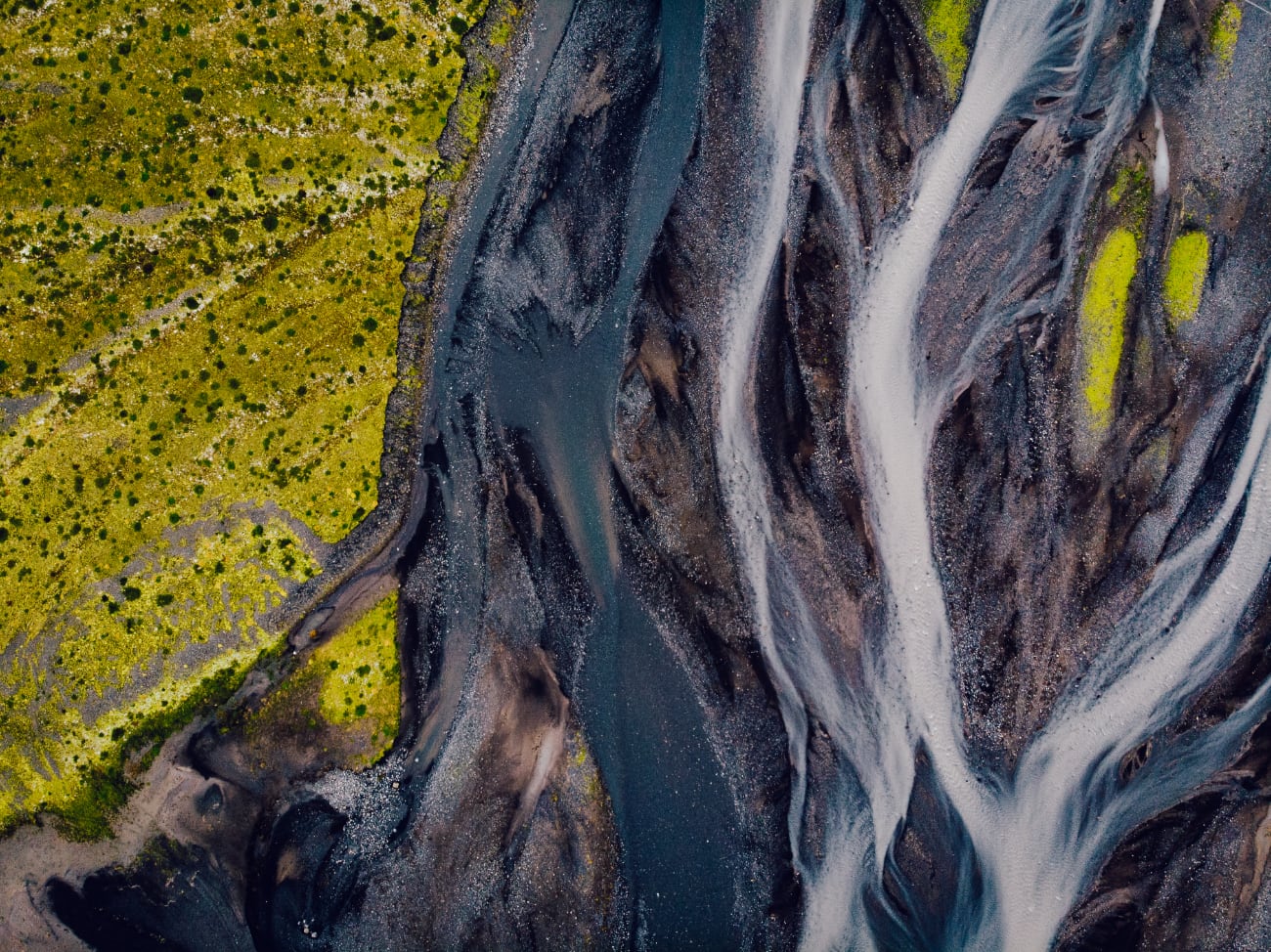 rivier IJsland drone view