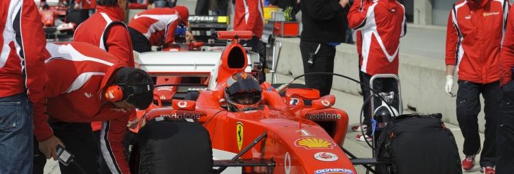 pit crew at Mazda Raceway