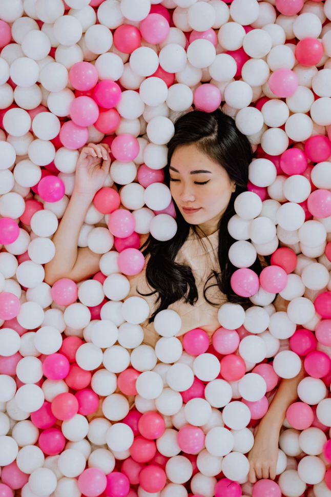 should my hotel work with an influencer
