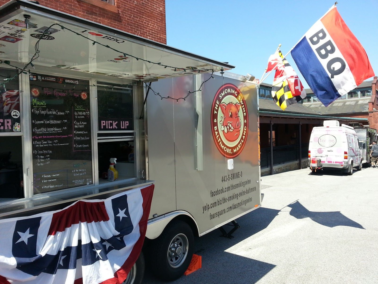 the smoking swine food truck