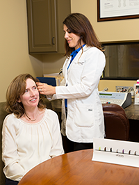 audiologist treating hearing loss
