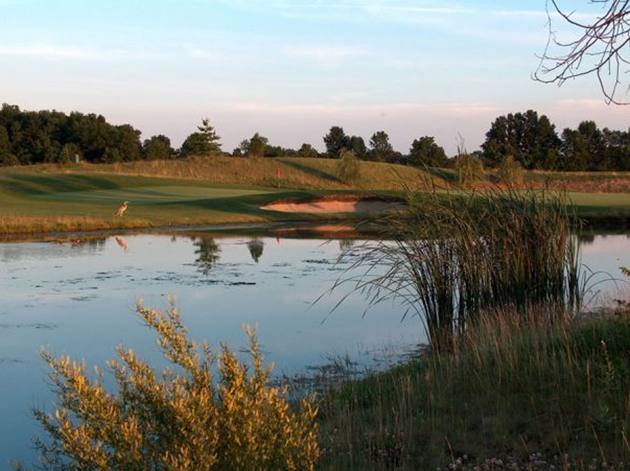 golf pond
