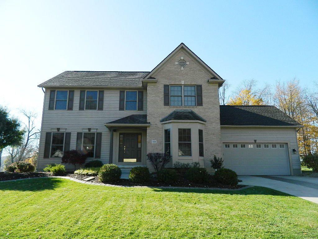 a white house for sale in heath ohio