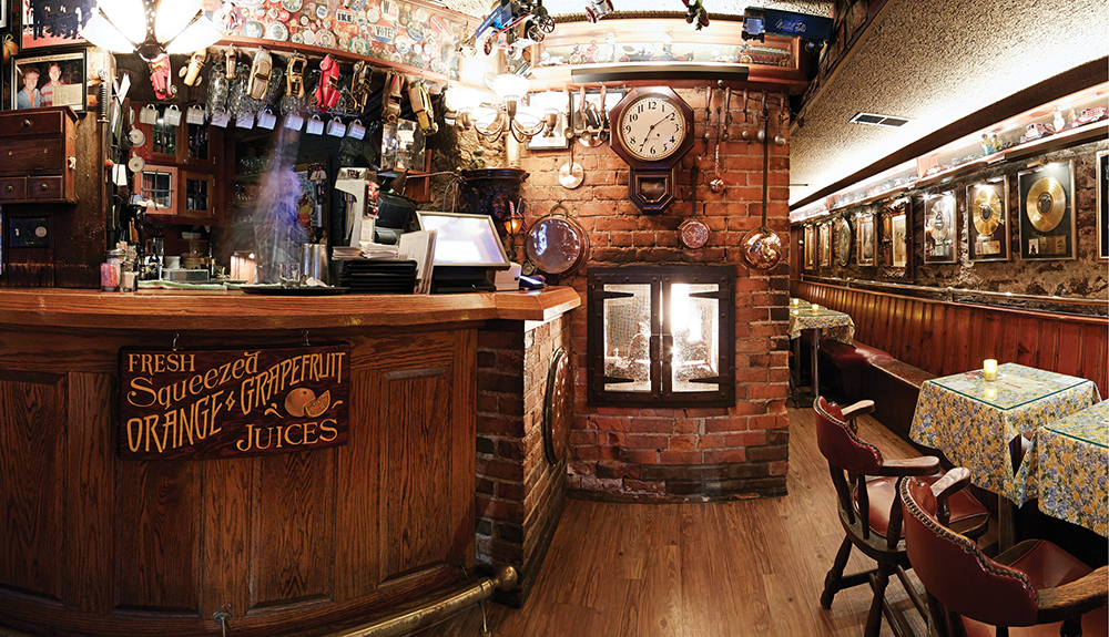 the blind lemon old fashioned bar interior