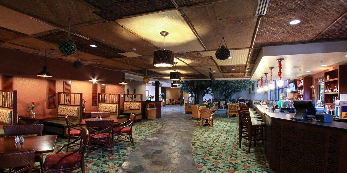 lava lounge restaurant at Maui Sands waterpark
