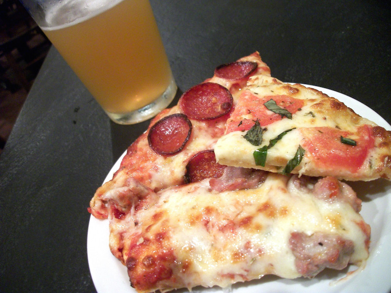 pizza & beer from Iacono's Pizza