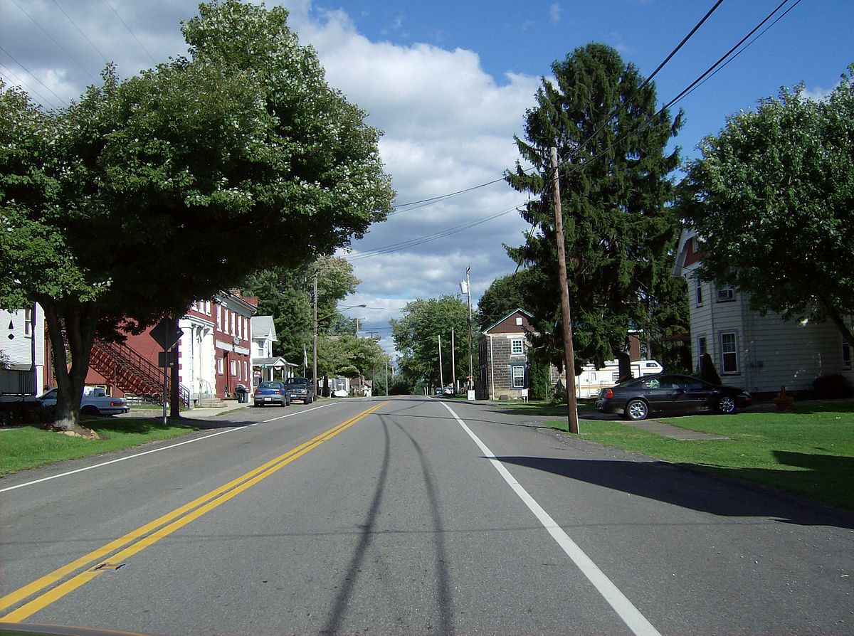 a country road in the small town of augusta ohio