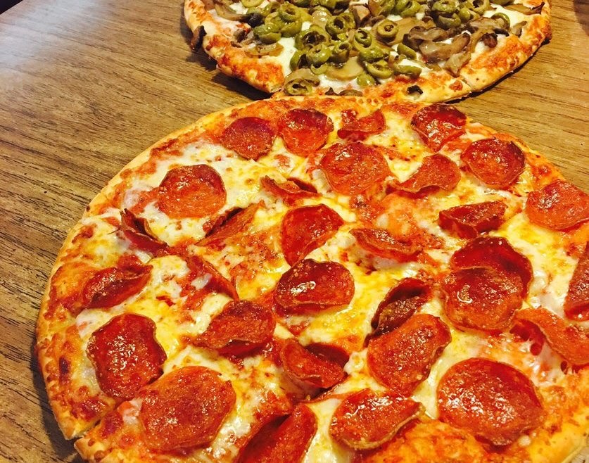 Photo of pepperoni pizza from Eagles Pizza