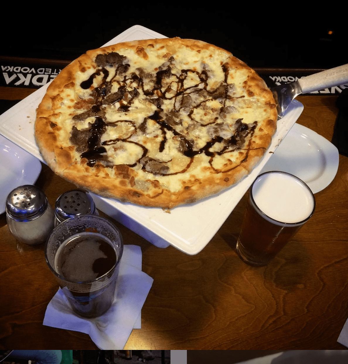 Mushroom and balsamic vinaigrette pizza