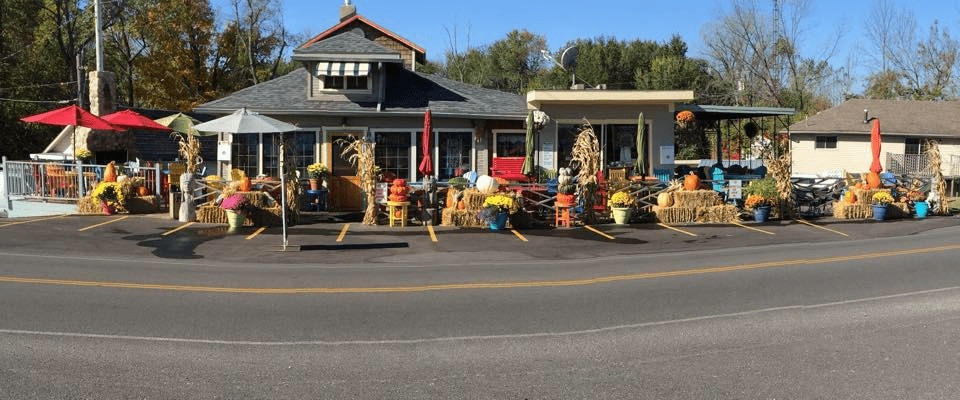 exterior of Indian Head Roadhouse n Russell's Point OH