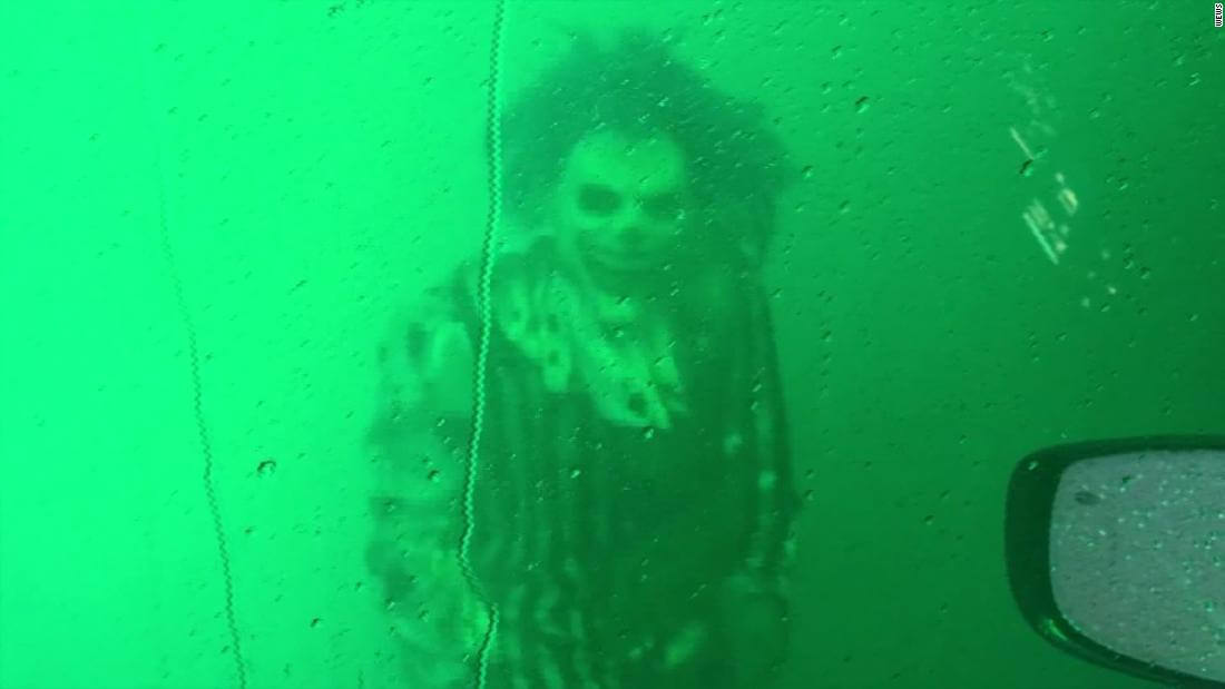 clown in car wash