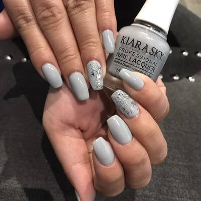 gray nails