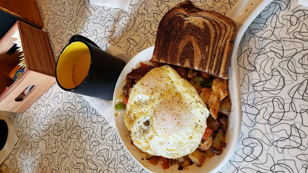An image of the yummy breakfasts available at HangOverEasy.