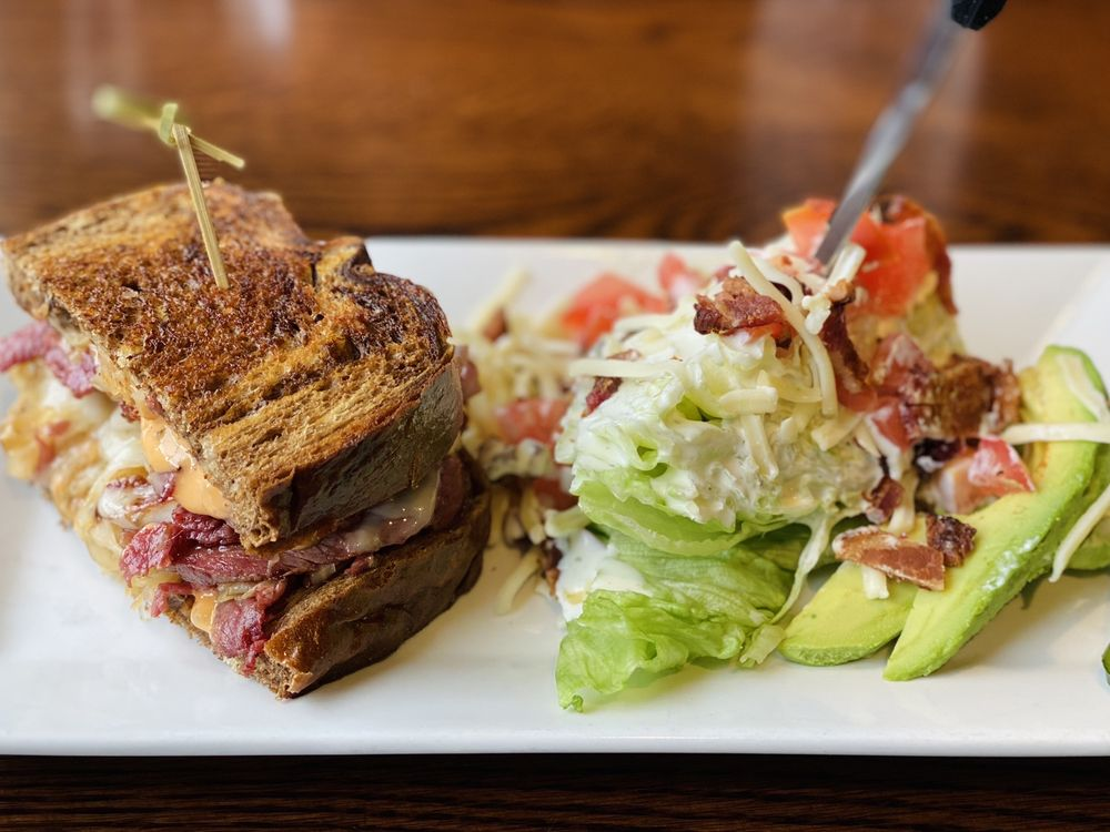 An image of the healthy club wraps on the menu at The Woodbury.