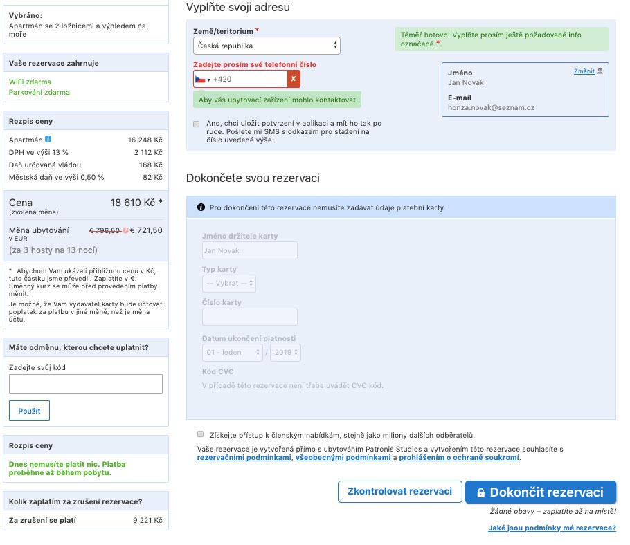 Poslední krok registračního formuláře na Booking.com se shrnutím celé objednávky - po jeho potvrzení proběhne rezervace.